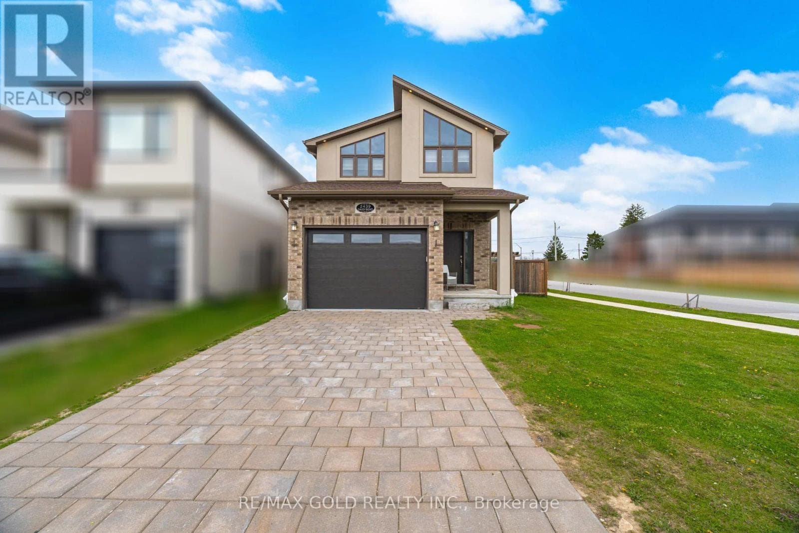 2439 DAISY BEND in