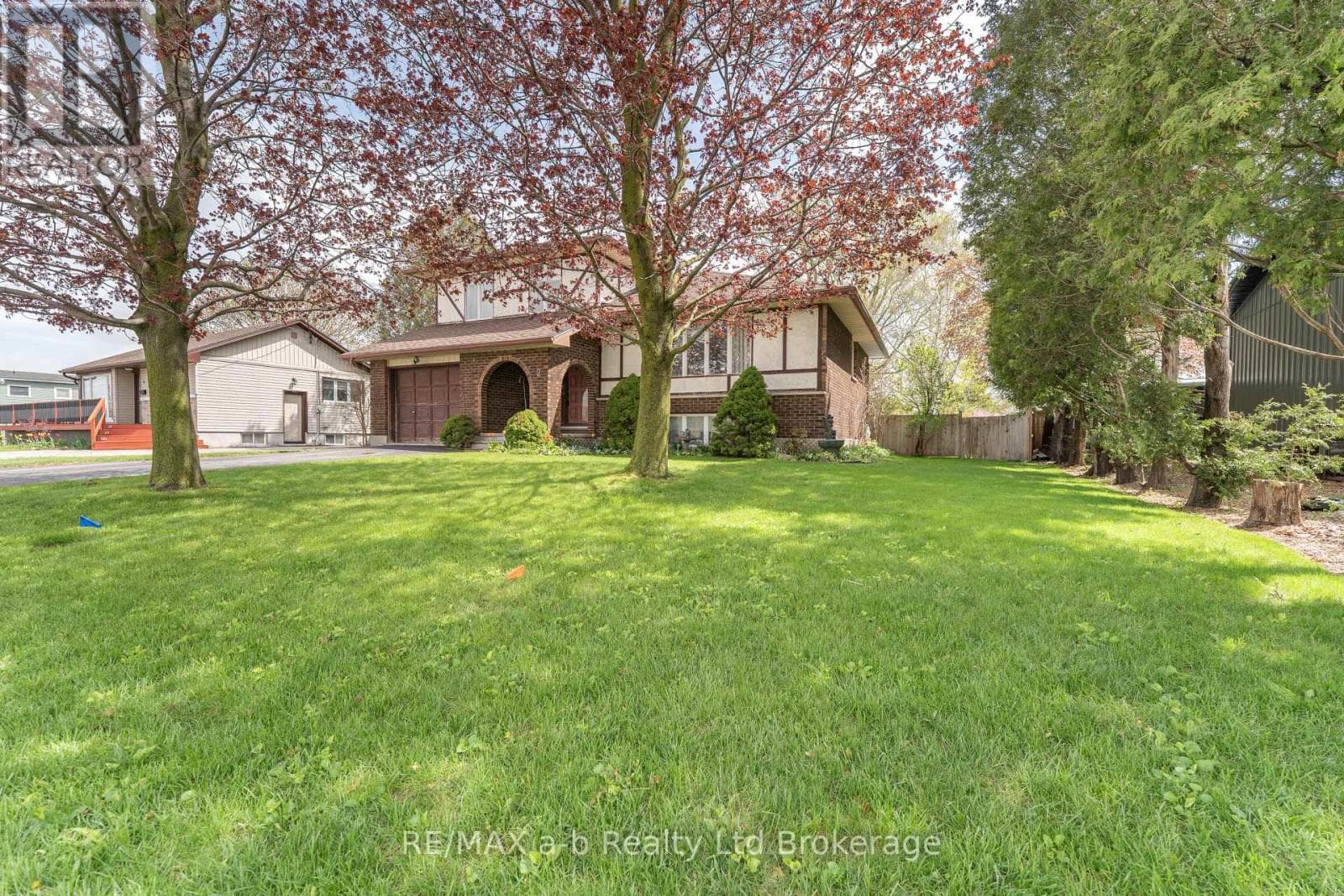 2 CRANBERRY ROAD in