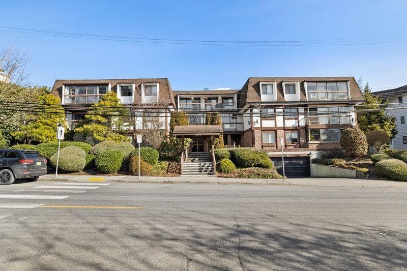 309 1444 MARTIN STREET in White Rock