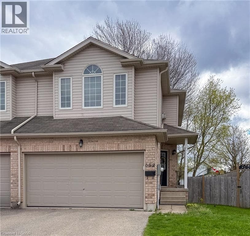 652 SALISBURY Avenue in