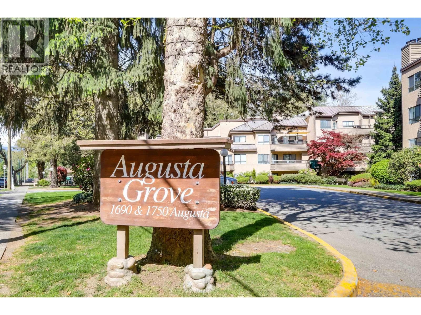 303 1690 AUGUSTA AVENUE in Spening-Broadway