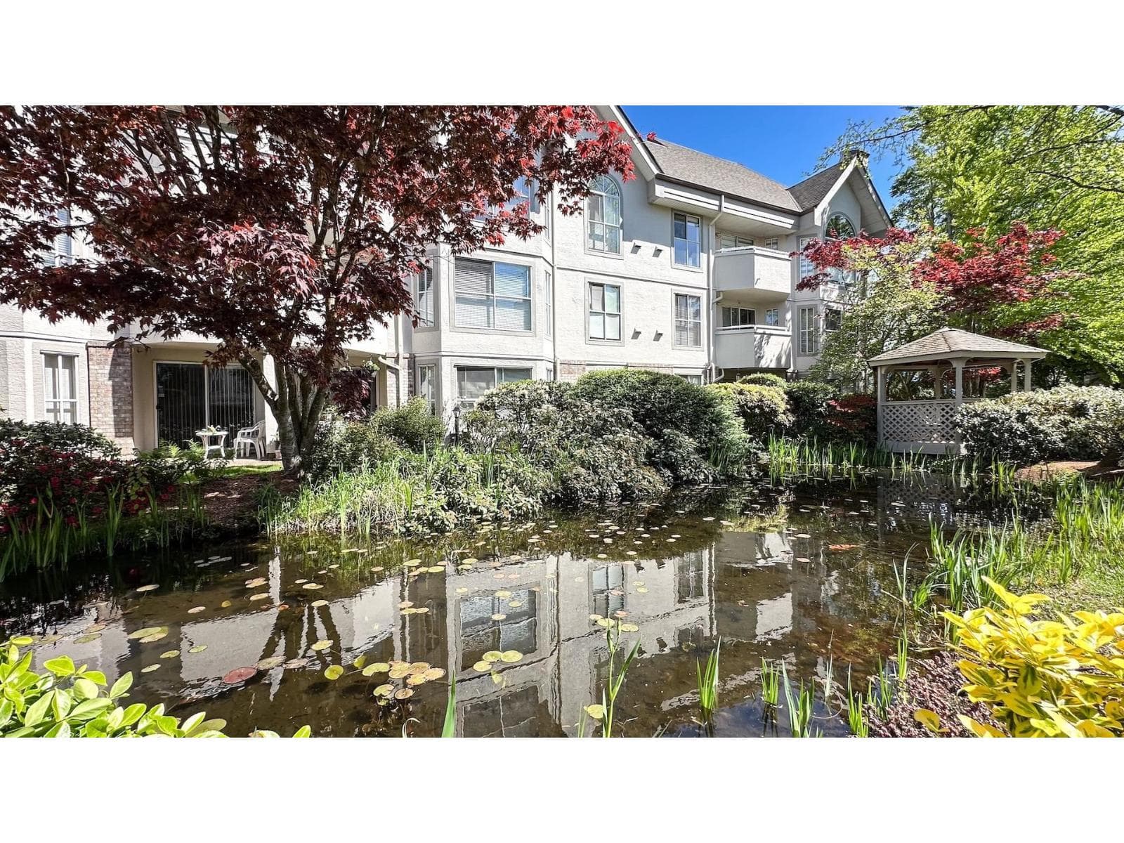 110 7171 121 STREET in Strawberry Hill