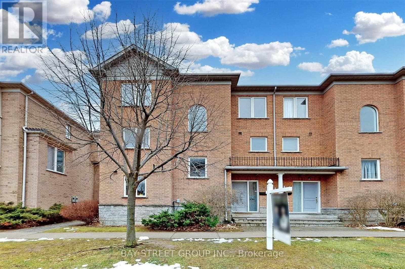 52 LEITCHCROFT CRESCENT in Markham West