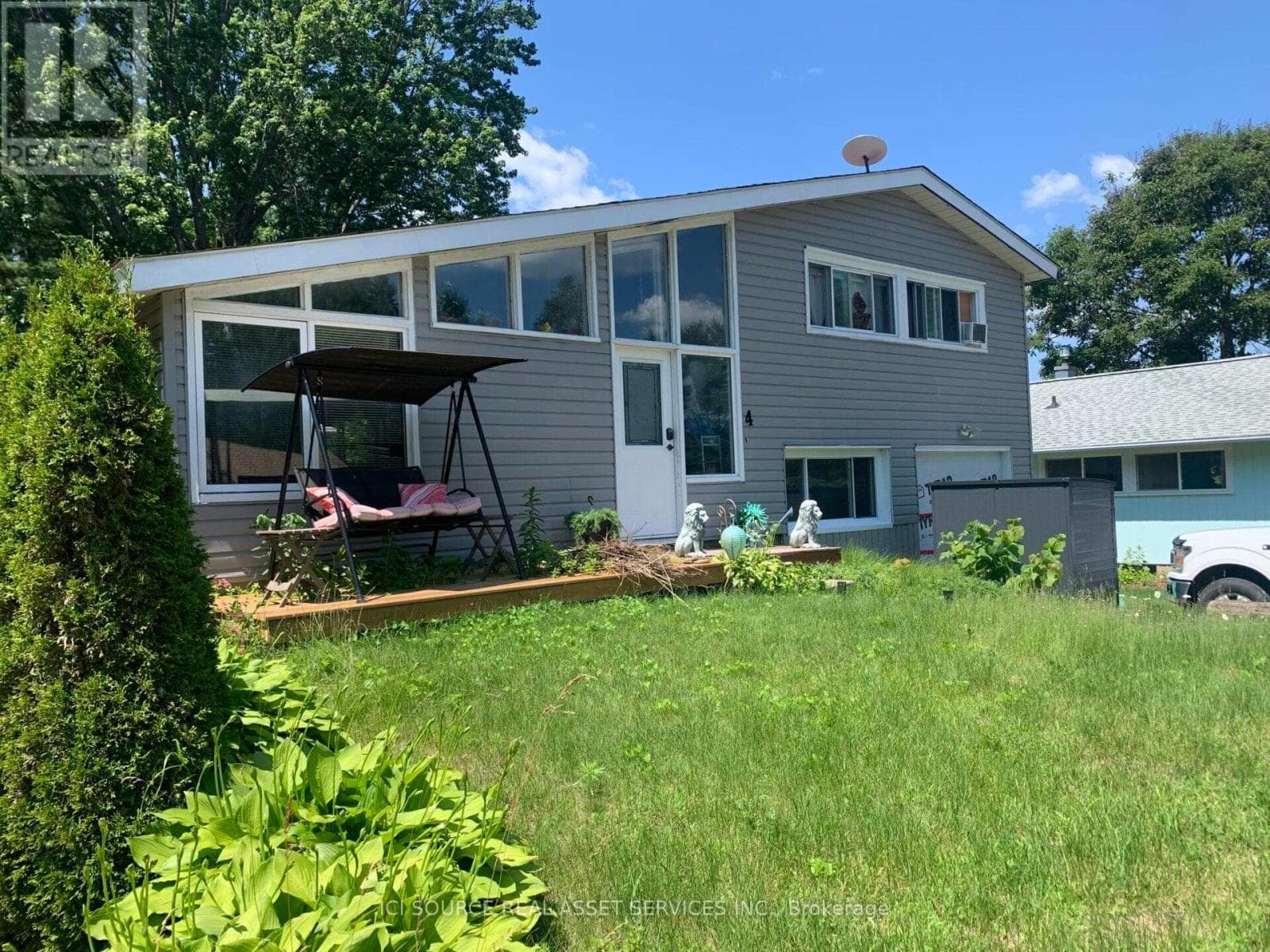 4 KELVIN CRESCENT in