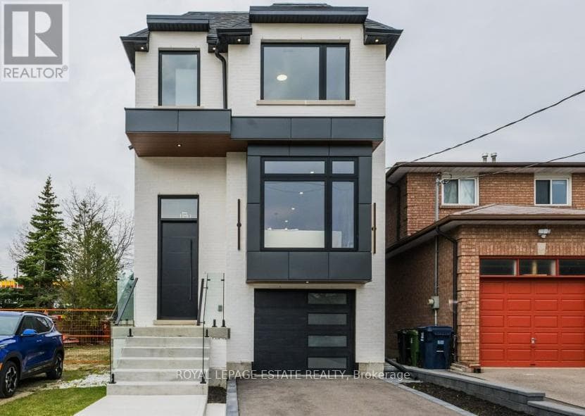 4 LUNNESS ROAD in Alderwood