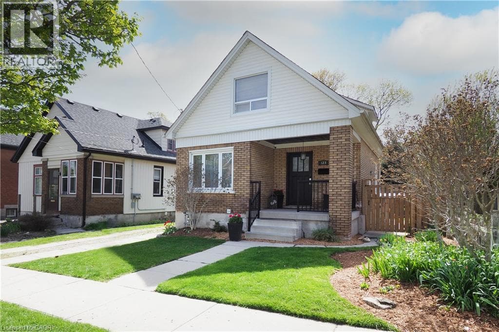 123 SAMUEL STREET in Frederick/Rosemount/Auditorium