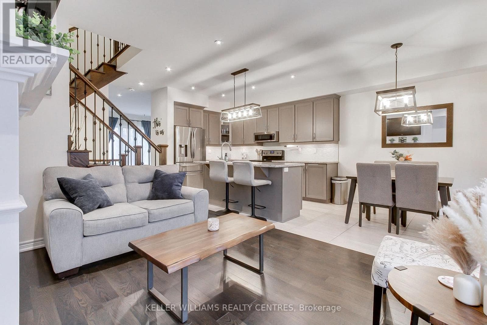 13 VITA STEPHANIE COURT in Sutton