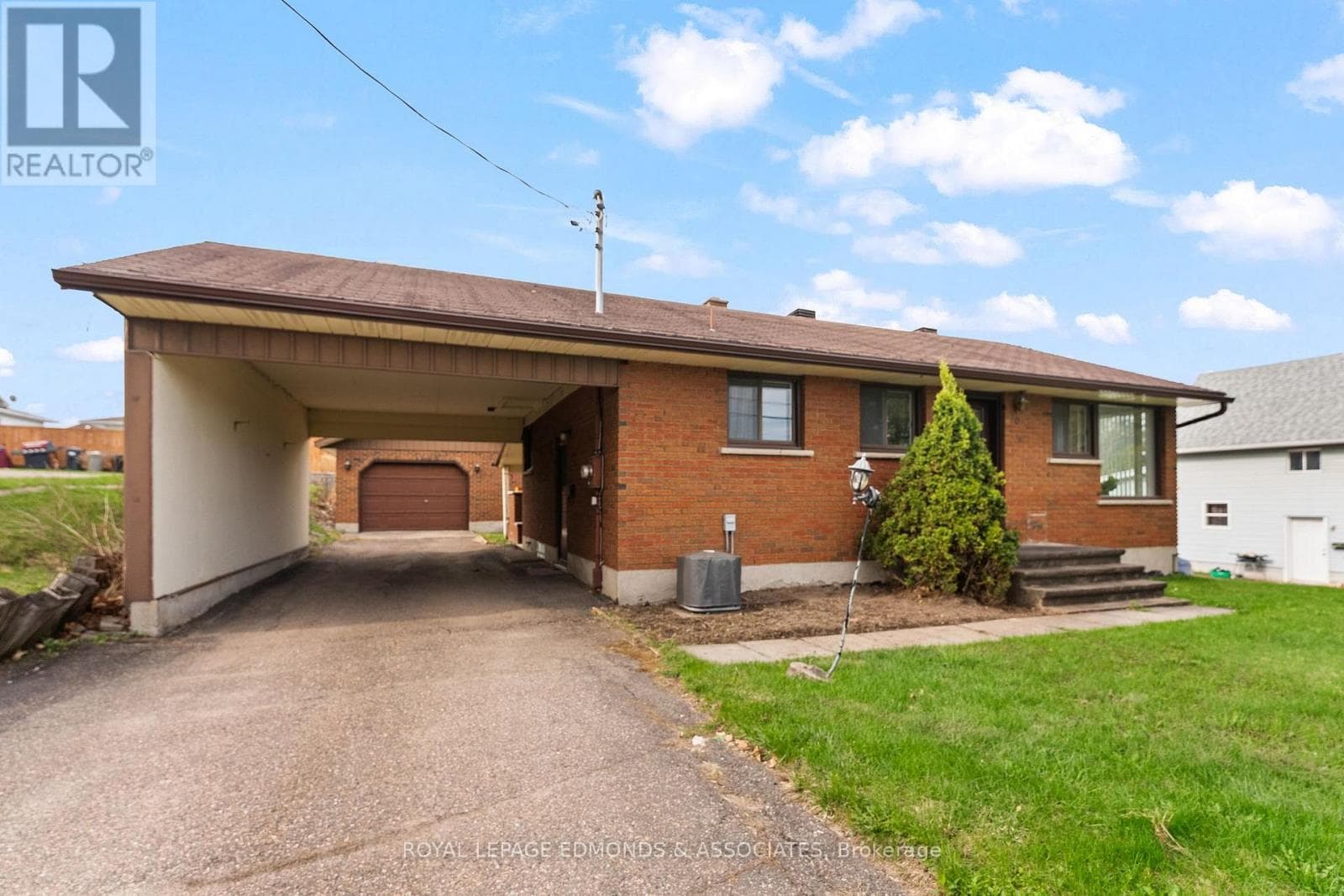 90 DEACON STREET in