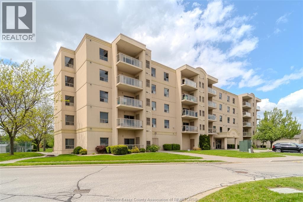 315 Village Grove DRIVE Unit# 301 in