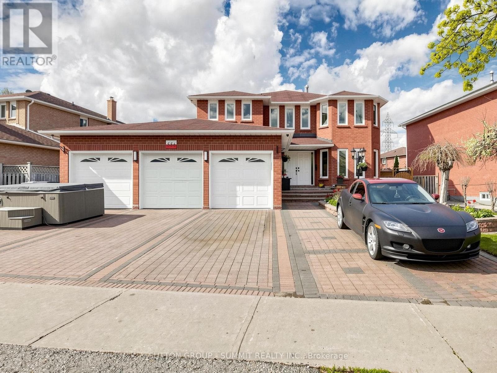 556 RAY LAWSON BOULEVARD in HICKORY WOODS