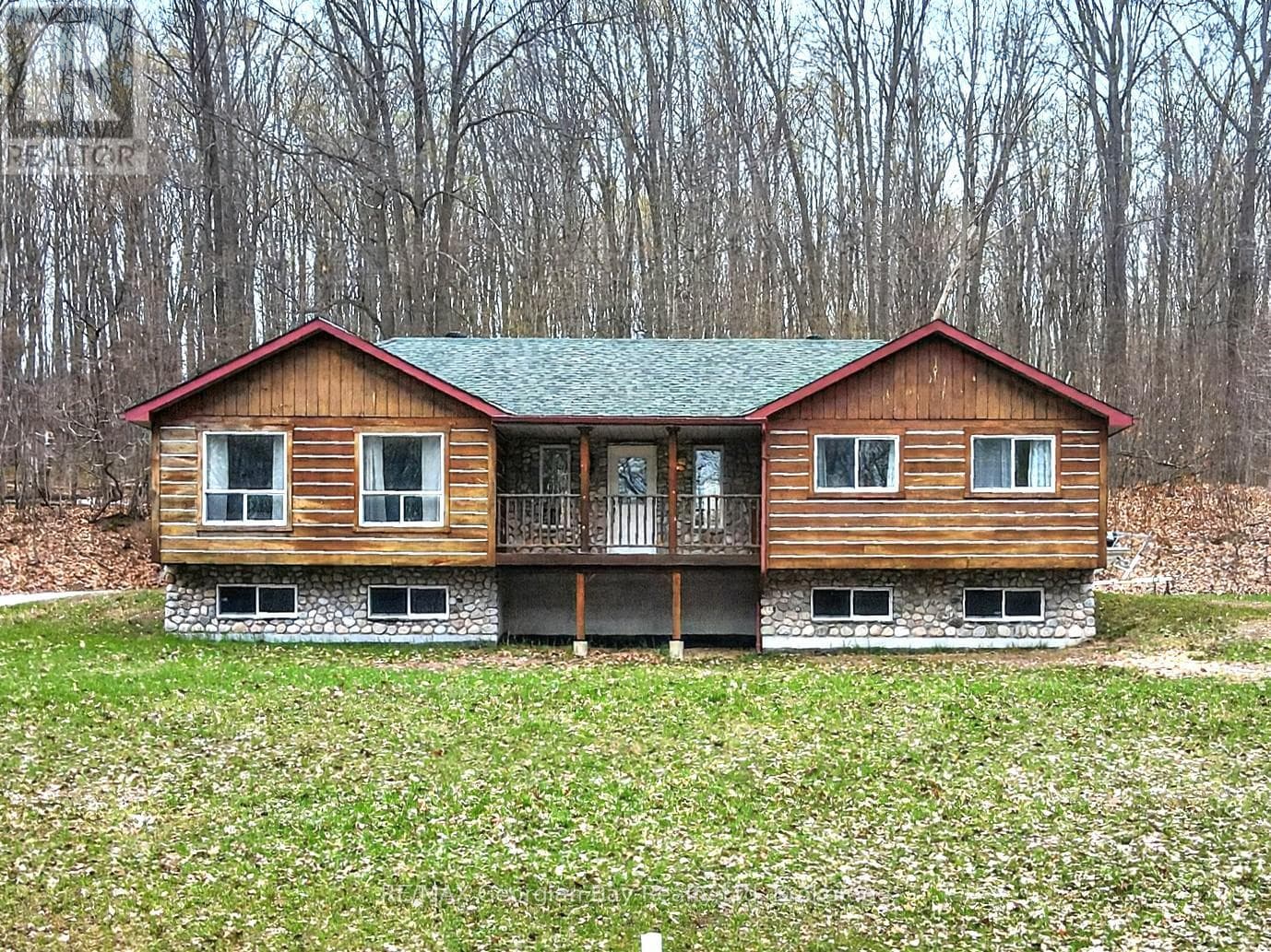 90 FARLAIN LAKE ROAD W in