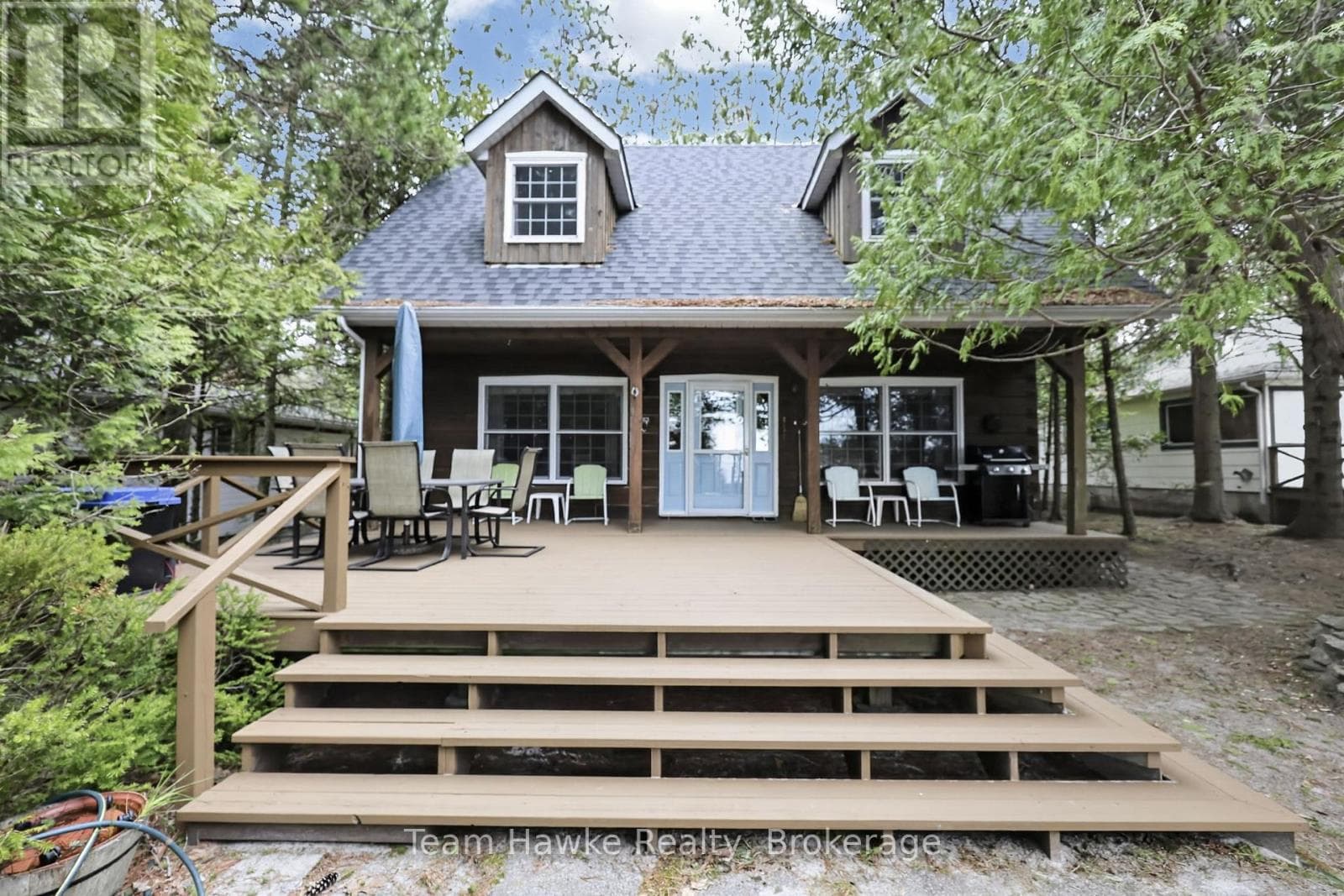 698 TINY BEACHES ROAD SOUTH in