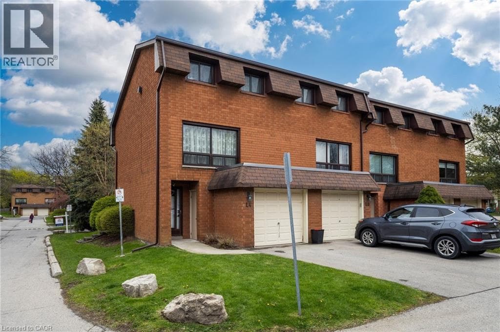 444 STONE CHURCH Road W Unit# L4 in Gilkson