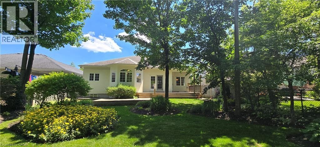 44 LASCHINGER BOULEVARD in New Hamburg