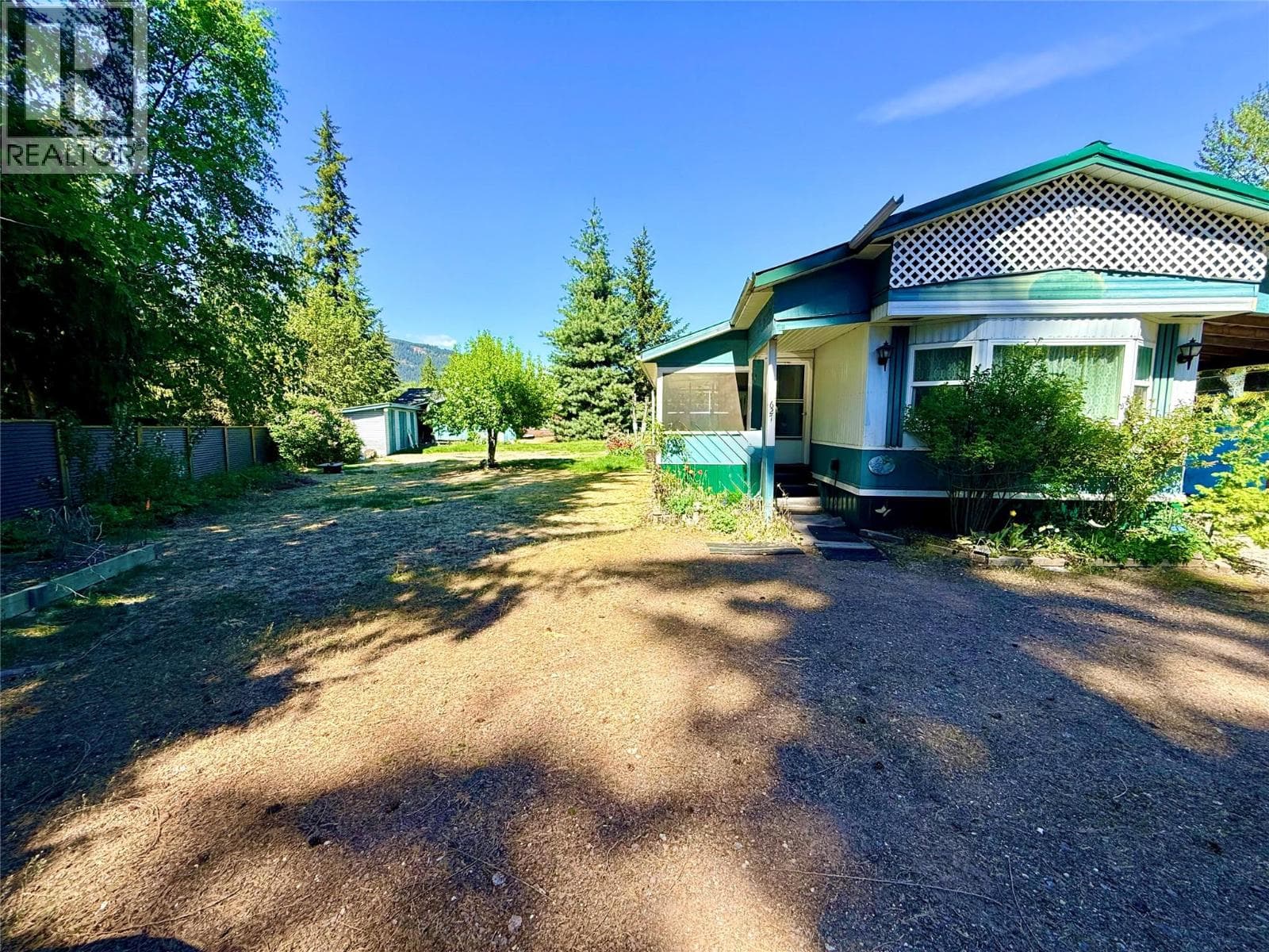 627 SWANSON PLAZA in