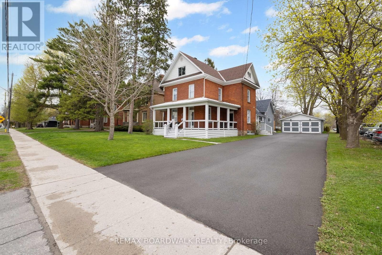 45 DRUMMOND STREET WEST in
