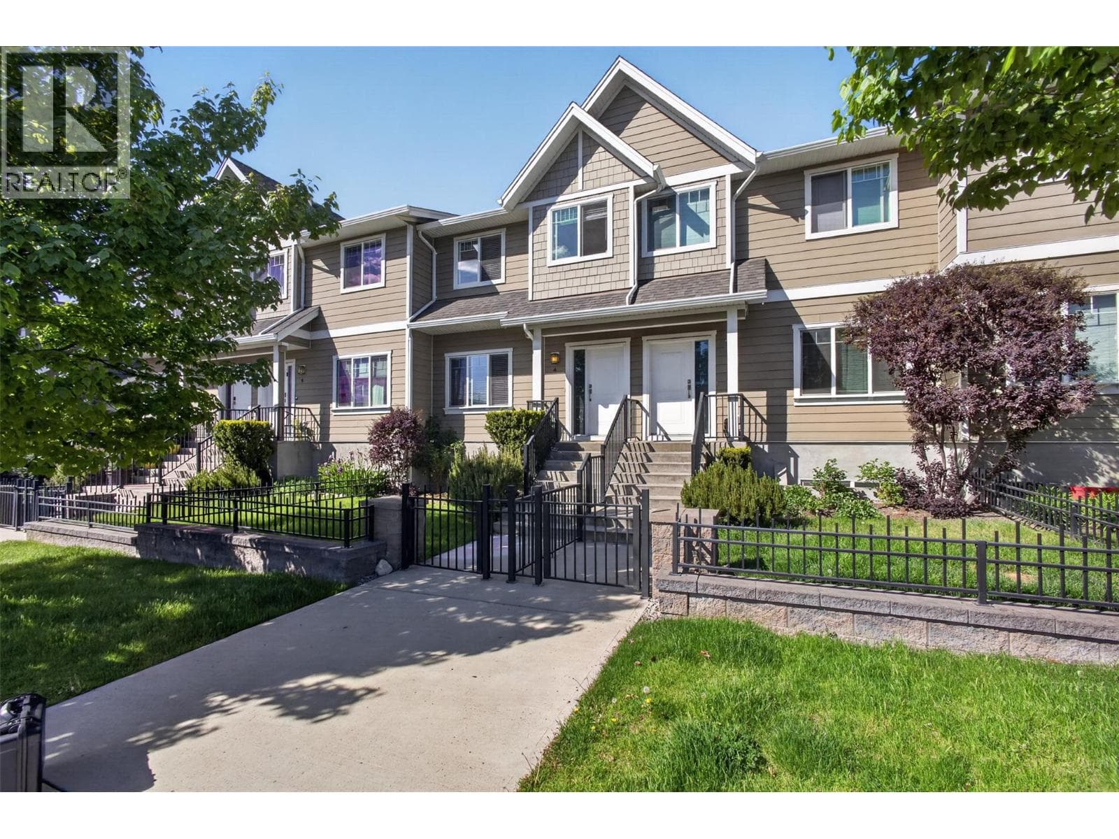 4 600 SHERWOOD ROAD in North Mission - Crawford