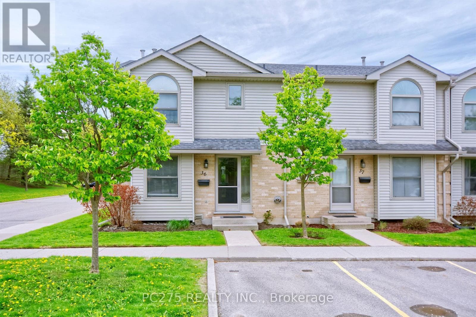 36 - 141 CONDOR COURT in Argyle