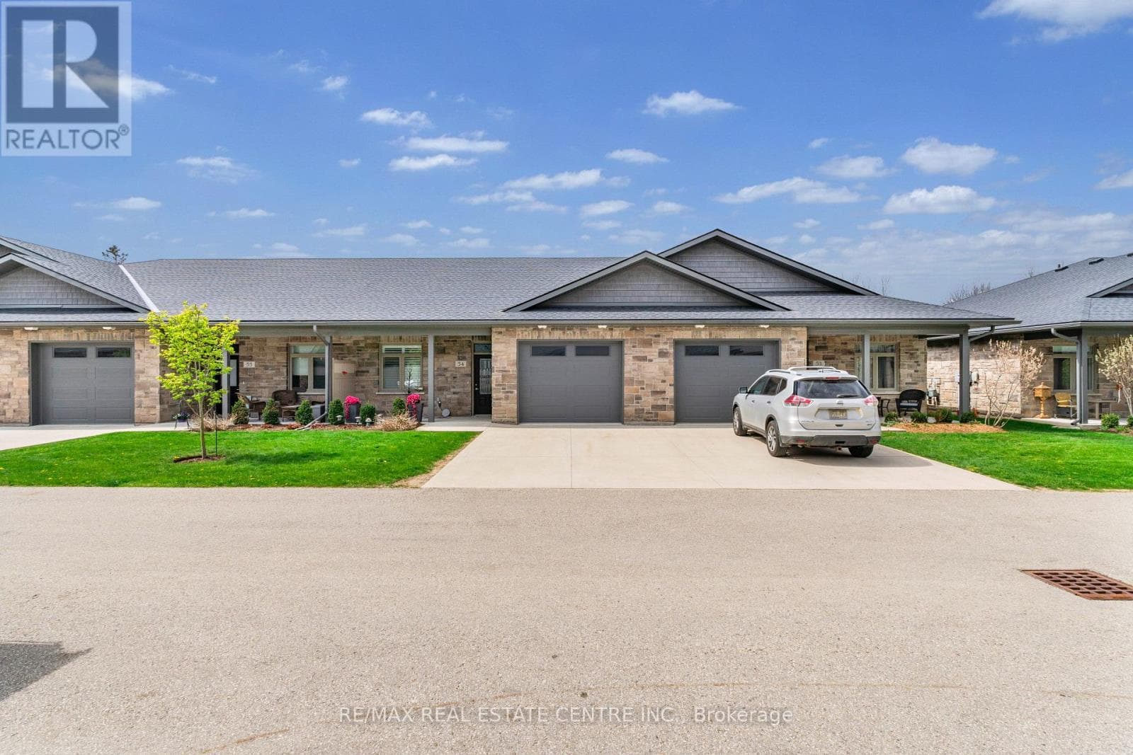 54 - 375 MITCHELL ROAD S in
