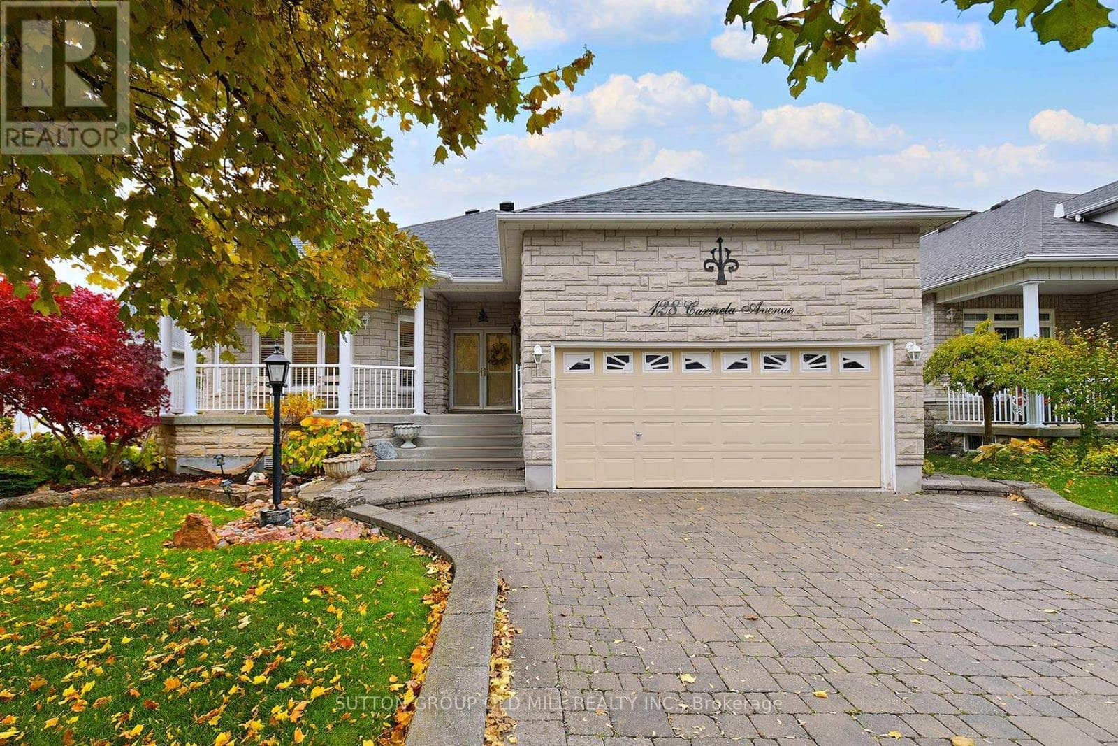 128 CARMELA AVENUE in Richmond Hill Bathurst