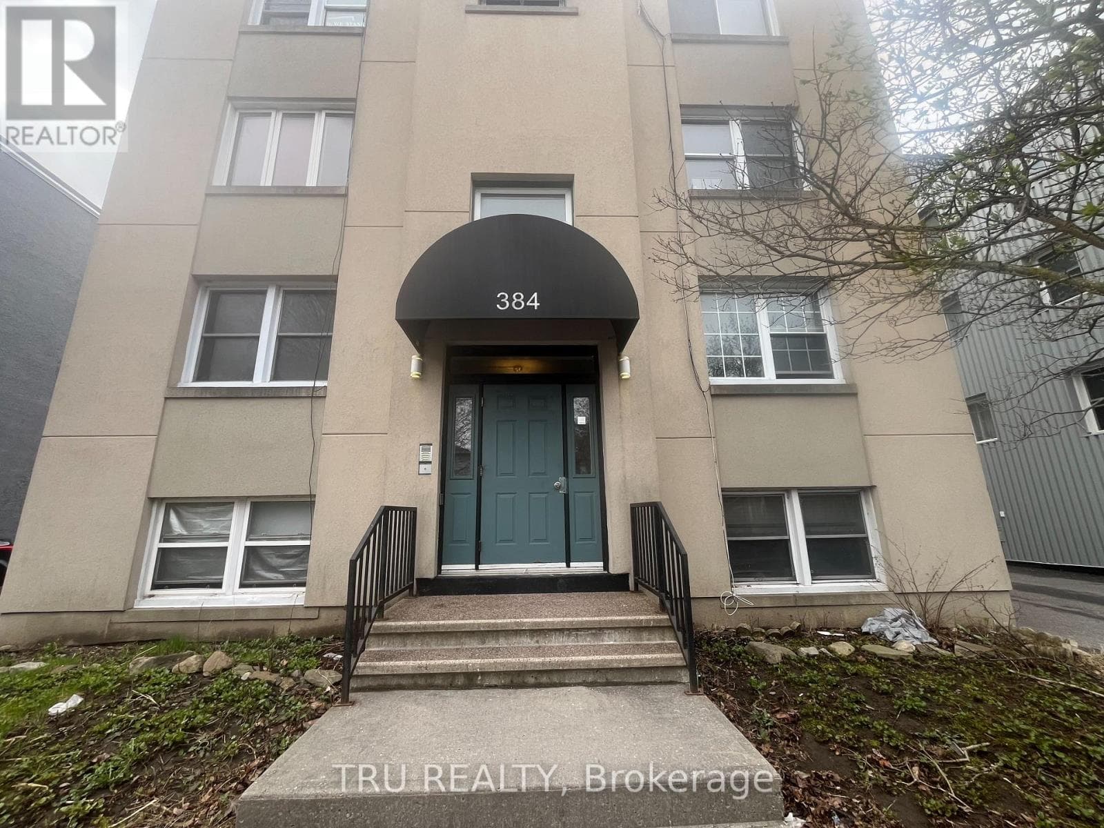 3 - 384 BLAKE BOULEVARD in VANIER SOUTH