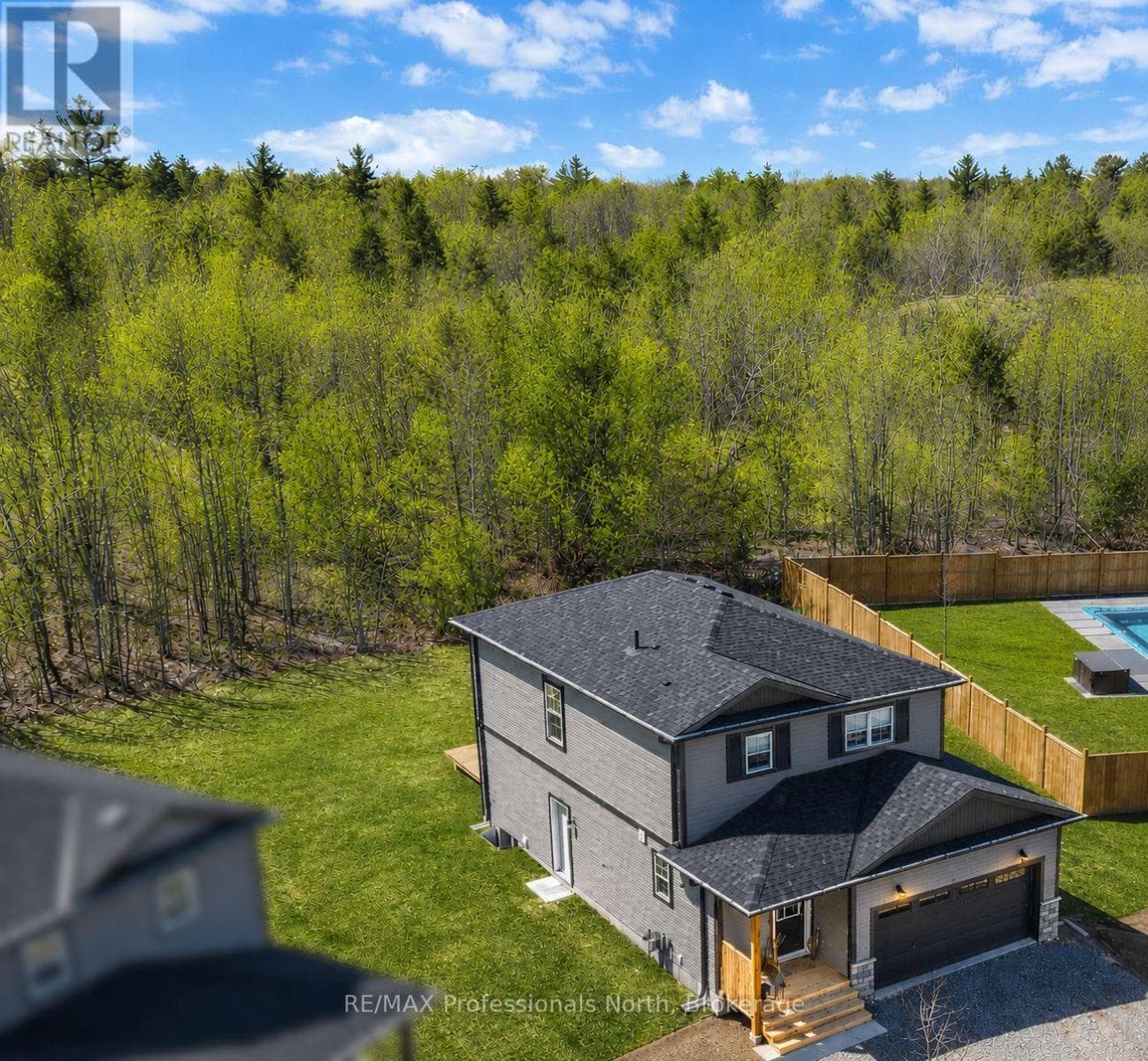33 WHITEHORN PARK ROAD W in