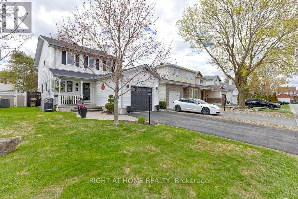 29 PEACOCK CRESCENT in OLD BARRHAVEN WEST