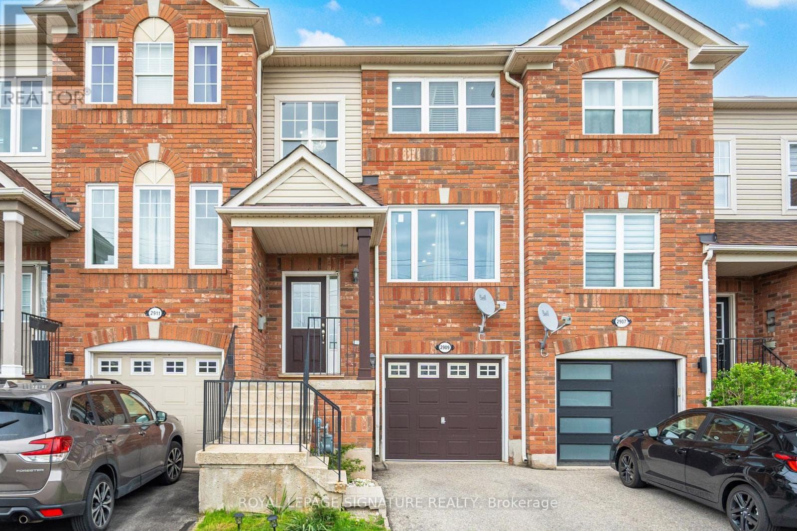 2909 GARNETHILL WAY in