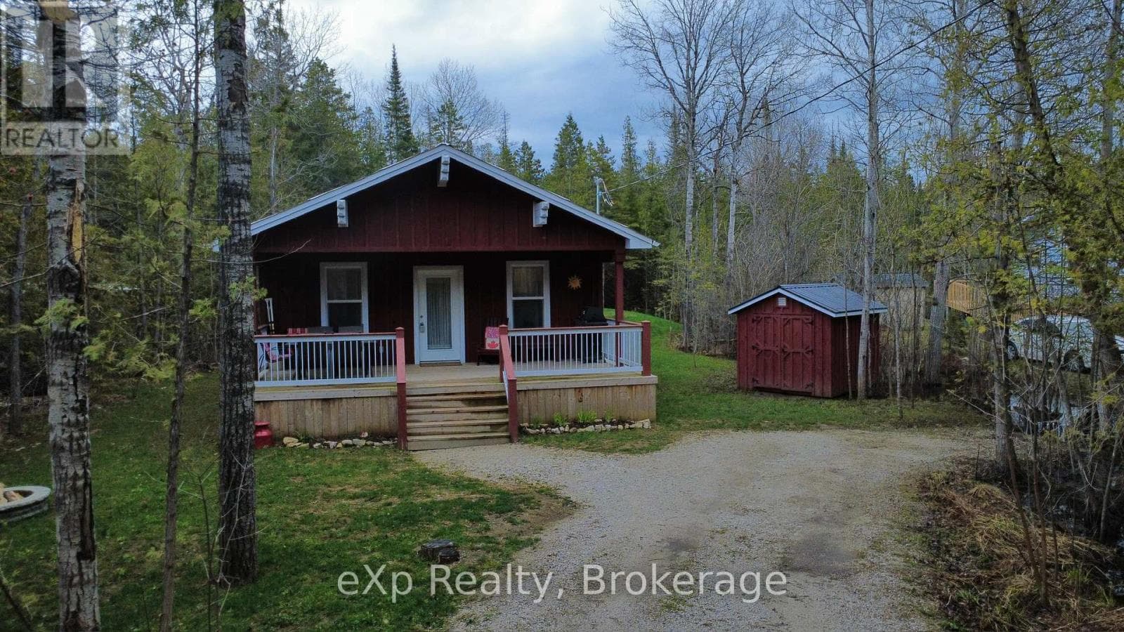 38 MILLER LAKE ROAD in