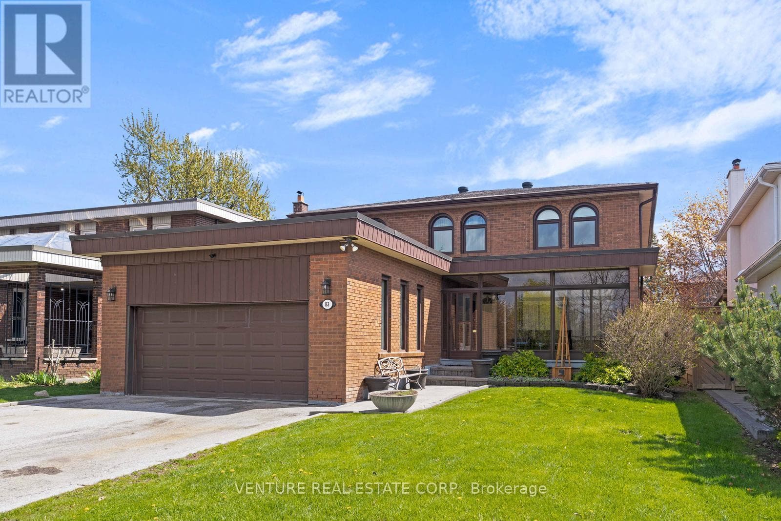 83 JEANNE DRIVE in Woodbridge South East