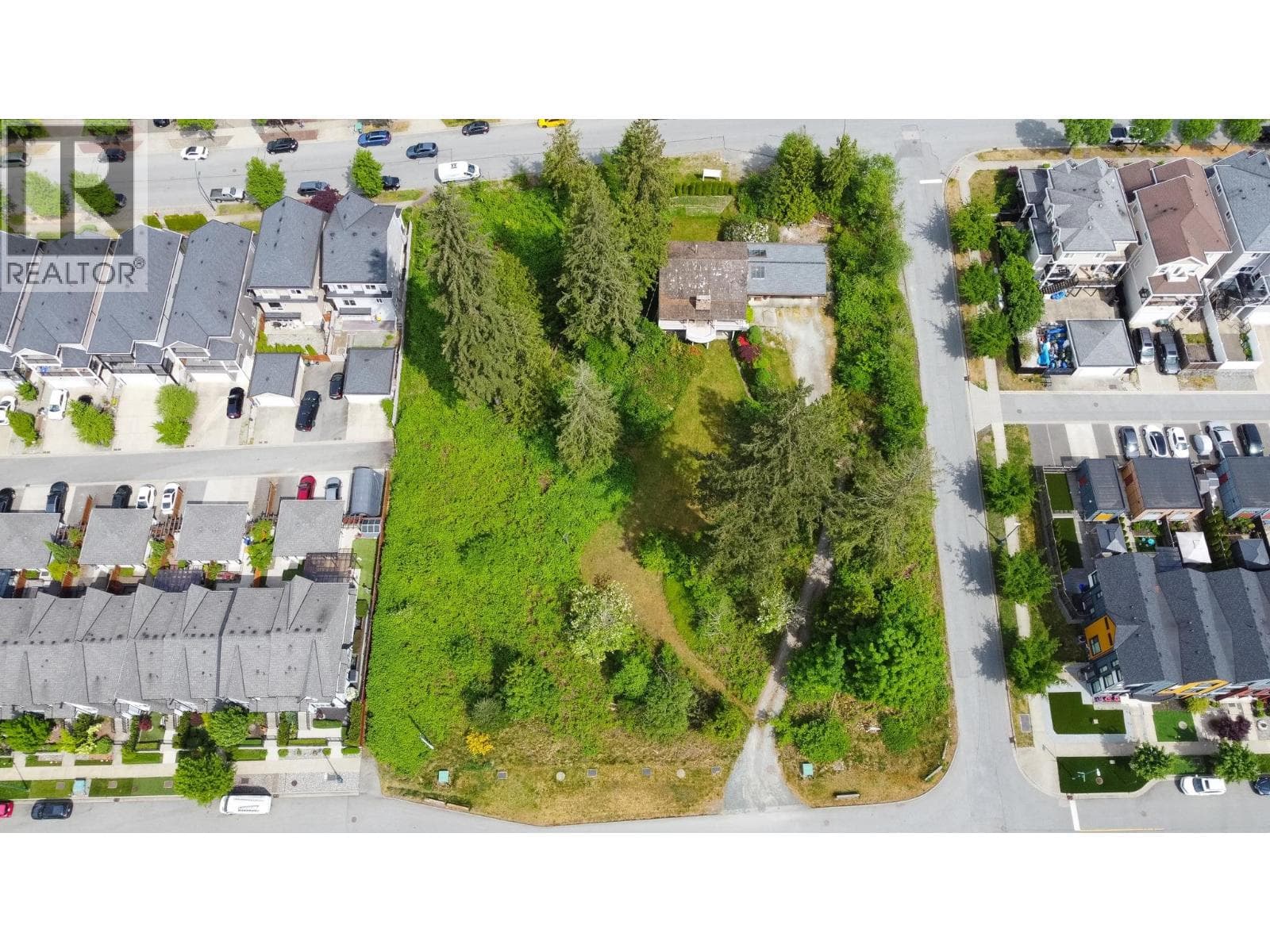 3417 ROXTON AVENUE in