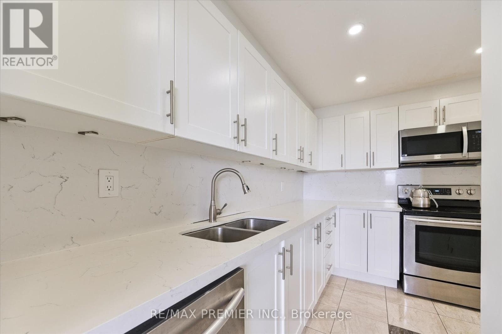 716 - 80 GRANDRAVINE DRIVE in York University Heights