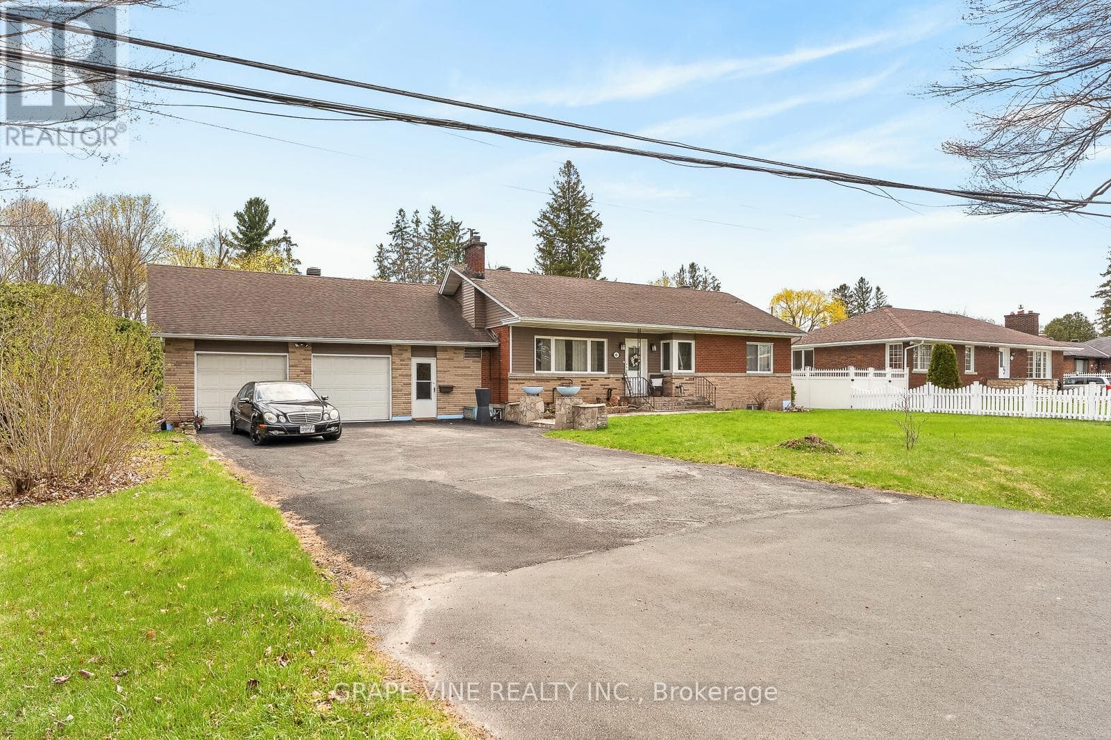 46 MACFARLANE ROAD in MERIVALE GARDENS - GRENFELL GLEN - PINEGLEN - COUNTRY PLACE