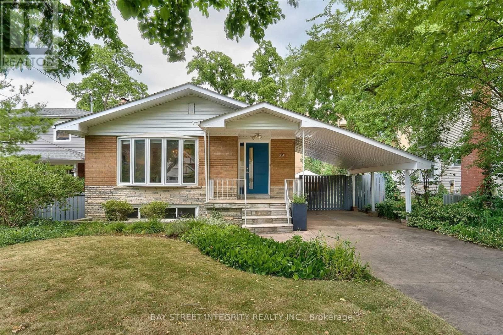 391 MAPLE AVENUE in