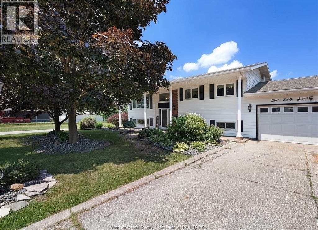 387 REAUME ROAD in
