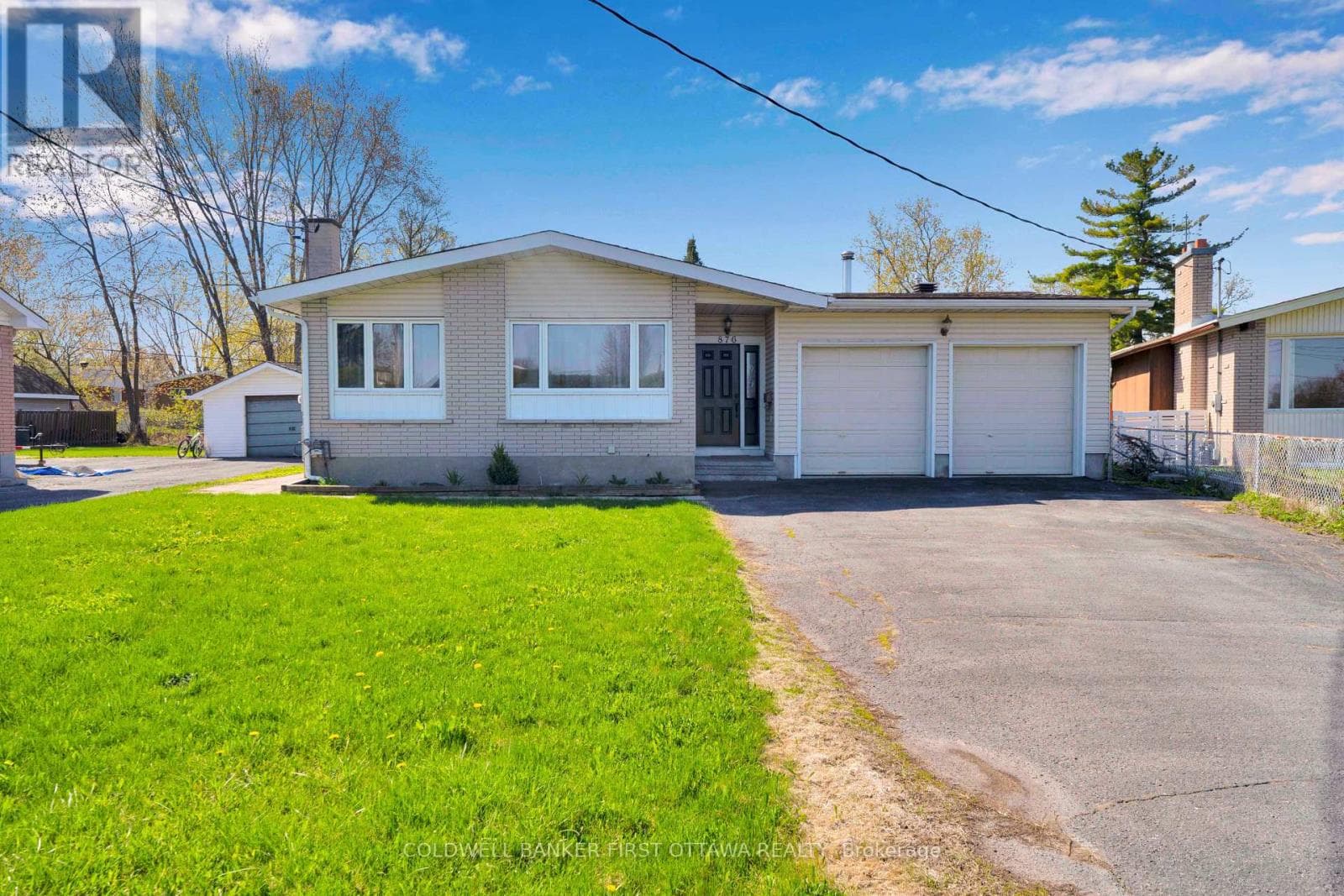 876 BALSAM DRIVE in QUEENSWOOD - CHATELAINE