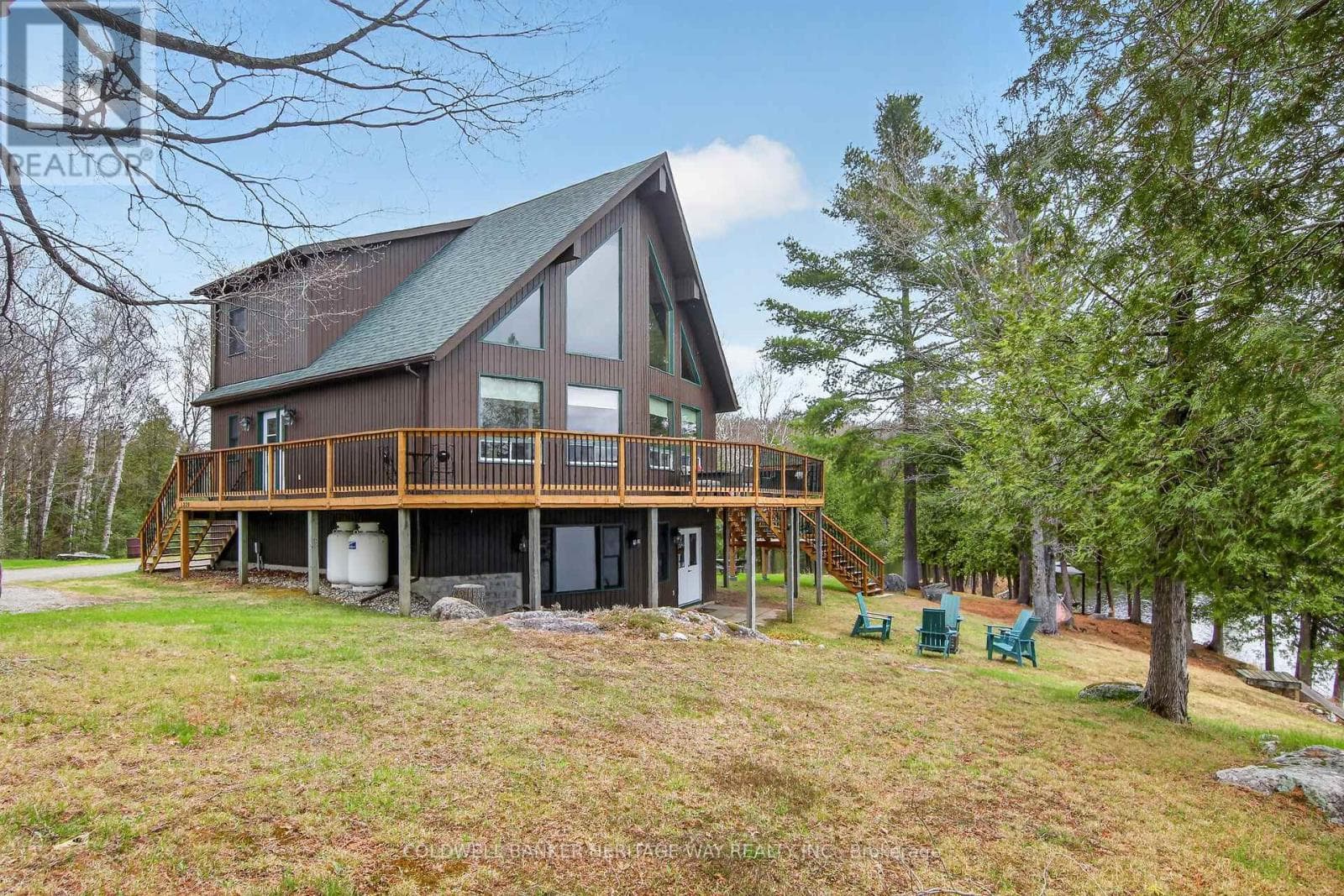1220 THOMAS LANE in