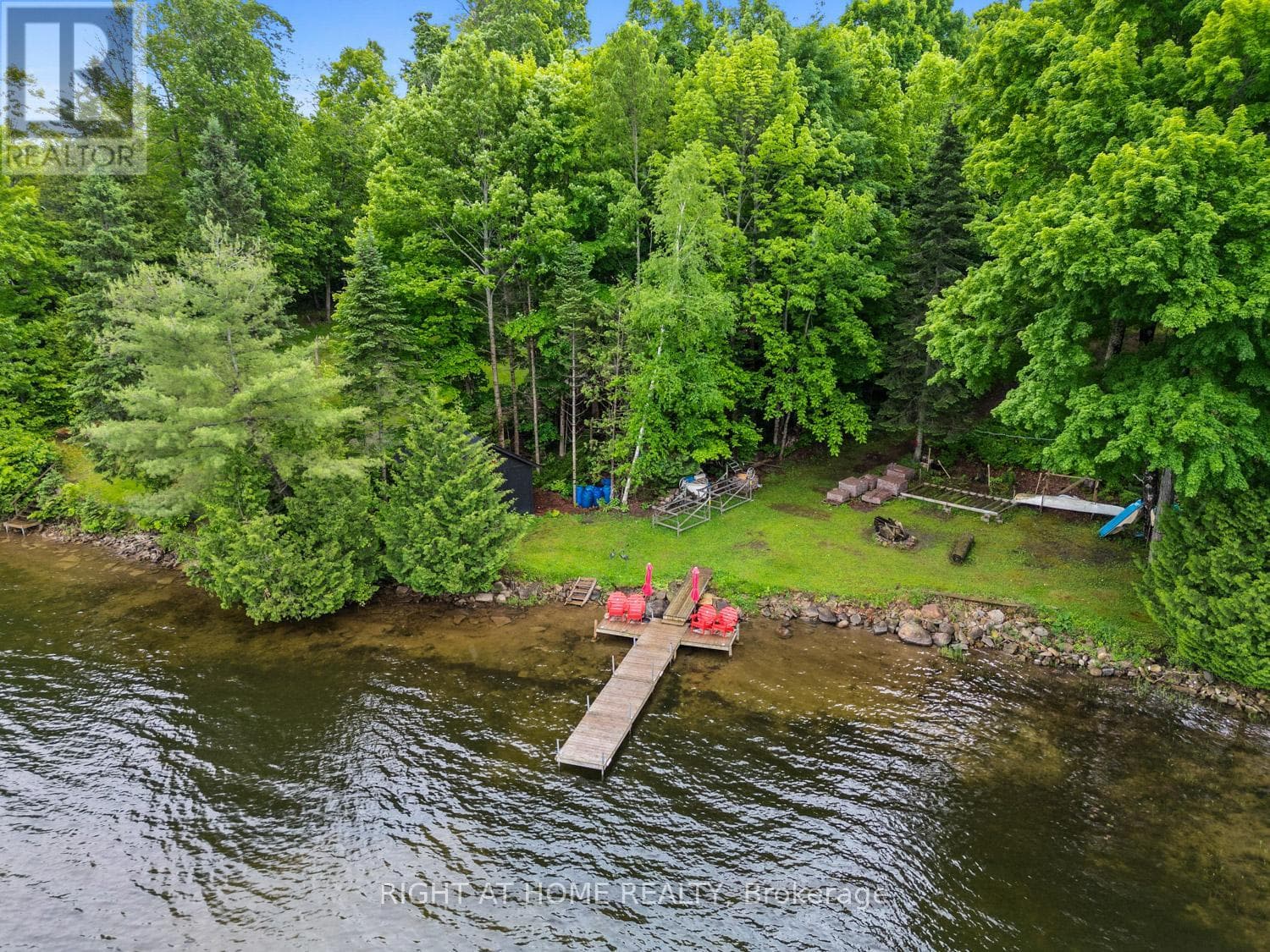96 SUTER DRIVE in Laxton