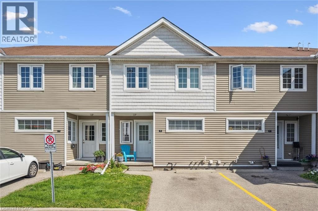 23 HOWE DRIVE UNIT 8 in Alpine/Laurentian