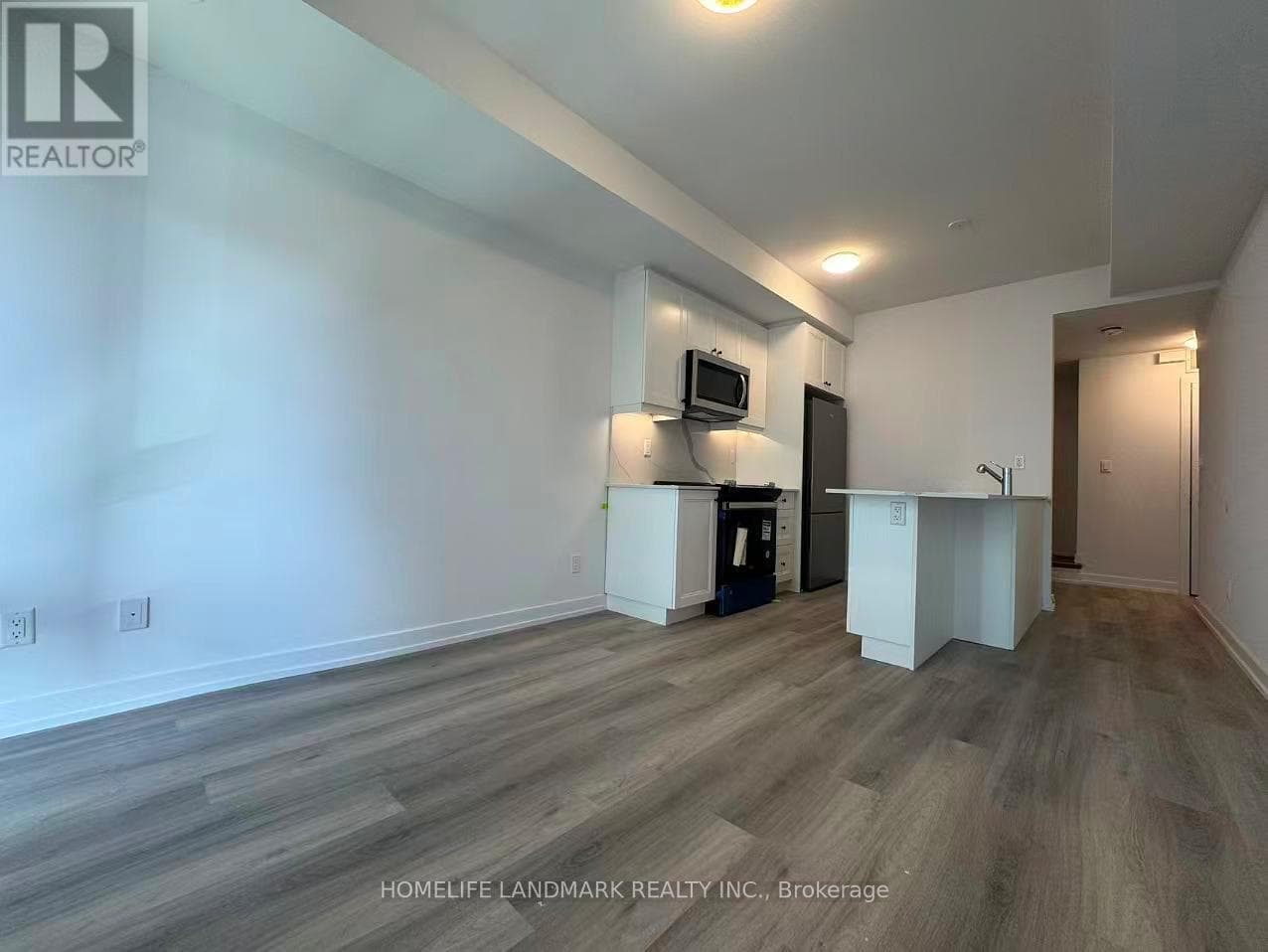 308 - 5 BANCROFT LANE in The Hill