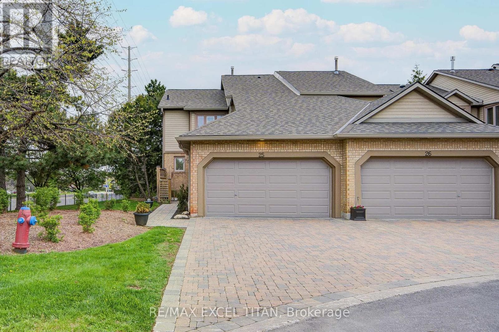 25 - 1725 THE CHASE in Central Erin Mills