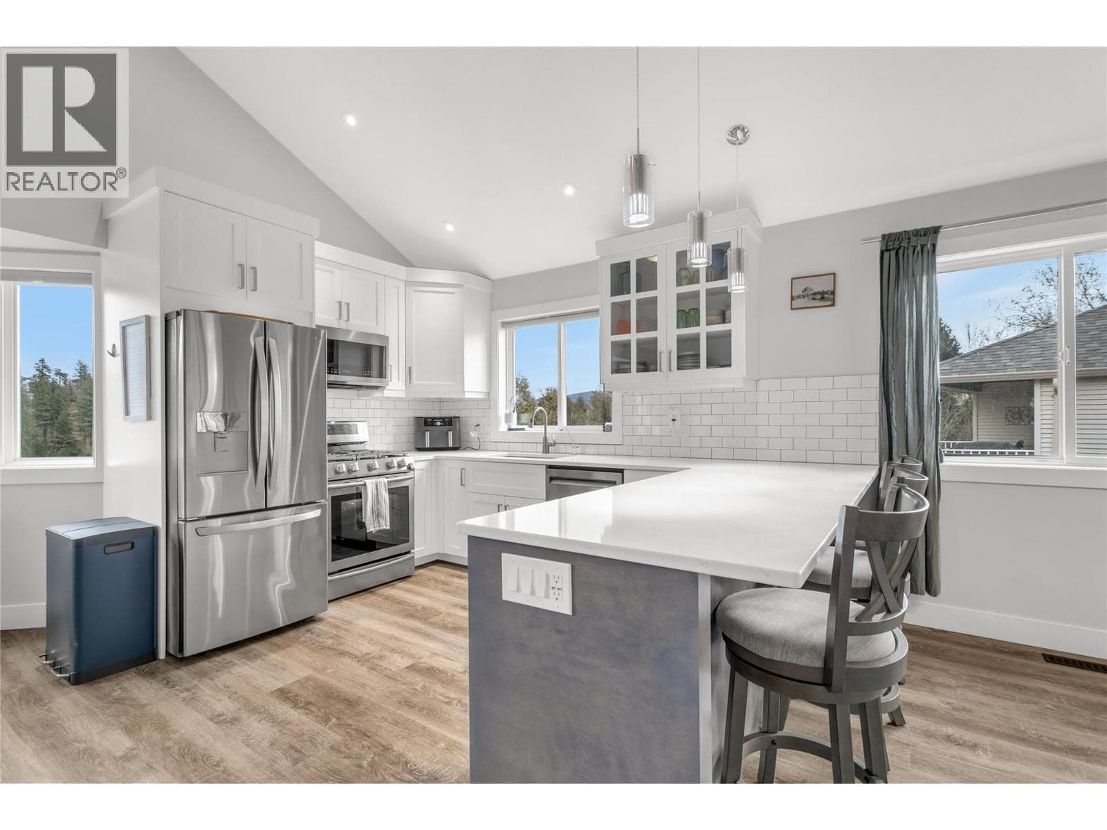 3819 GLEN CANYON DRIVE in