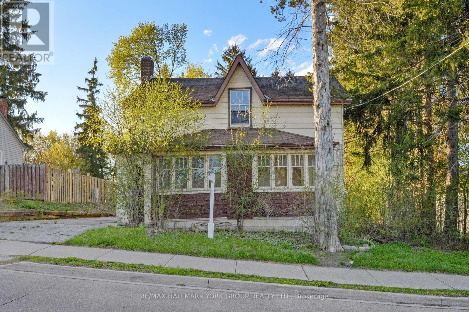 148 WELLS STREET in Aurora South East