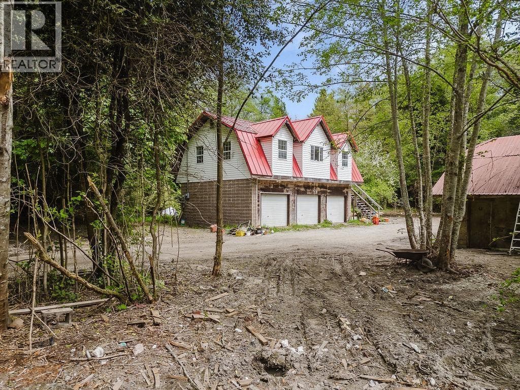 1575 BURTON ROAD in