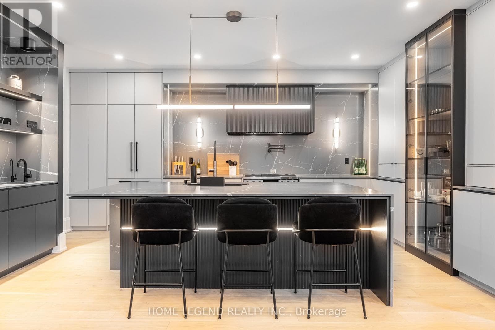 10 HEARTHWOOD GATE in Ballantrae-Stouffville