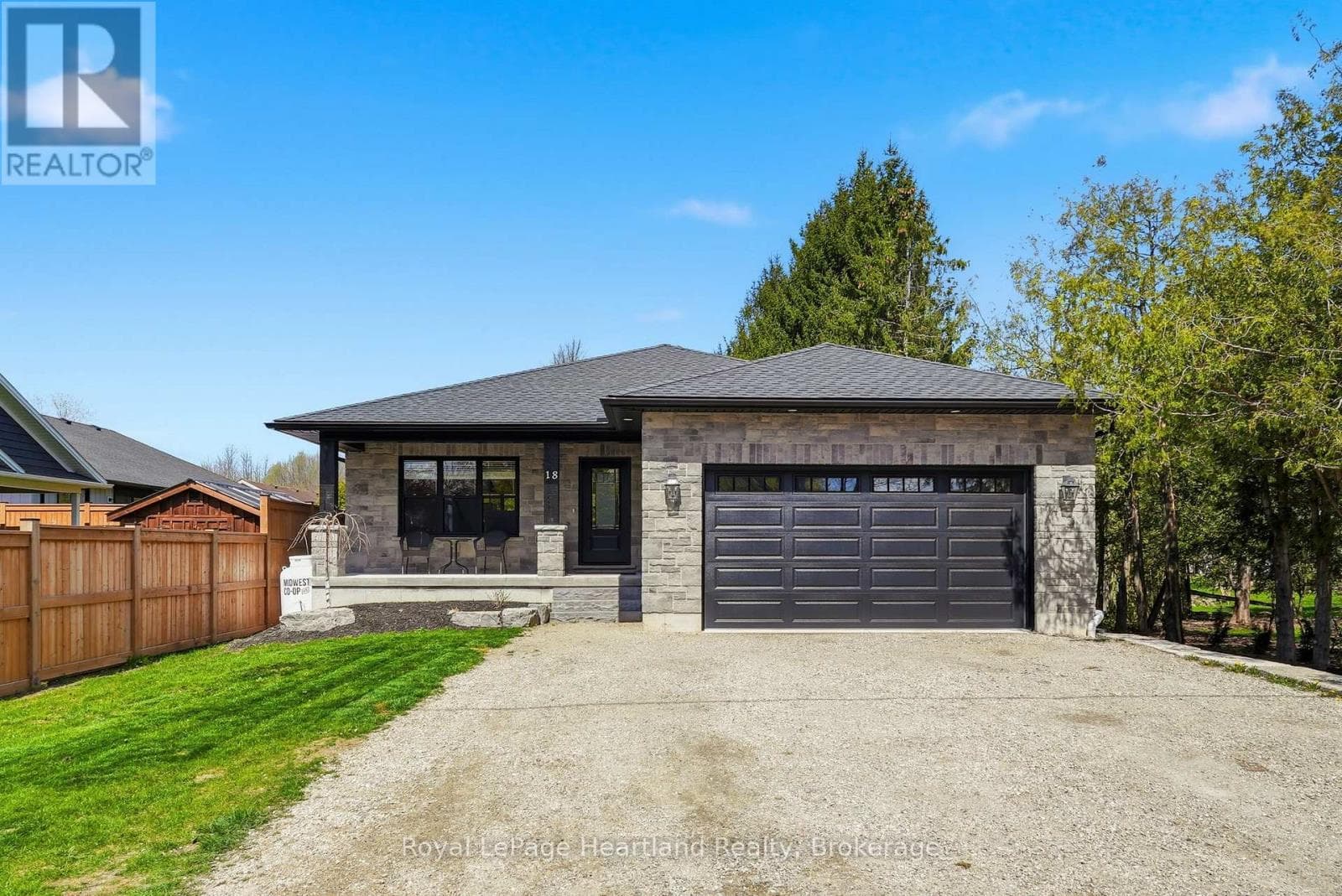 18 GEDDES STREET W in
