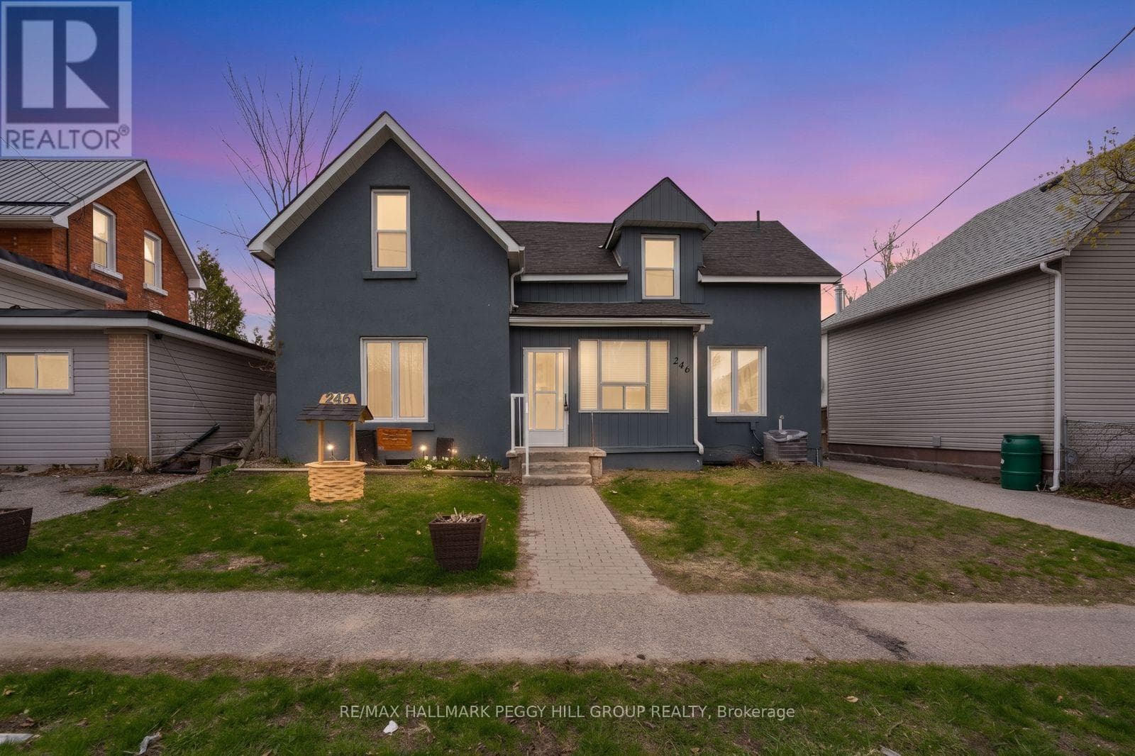 246 MARY STREET in