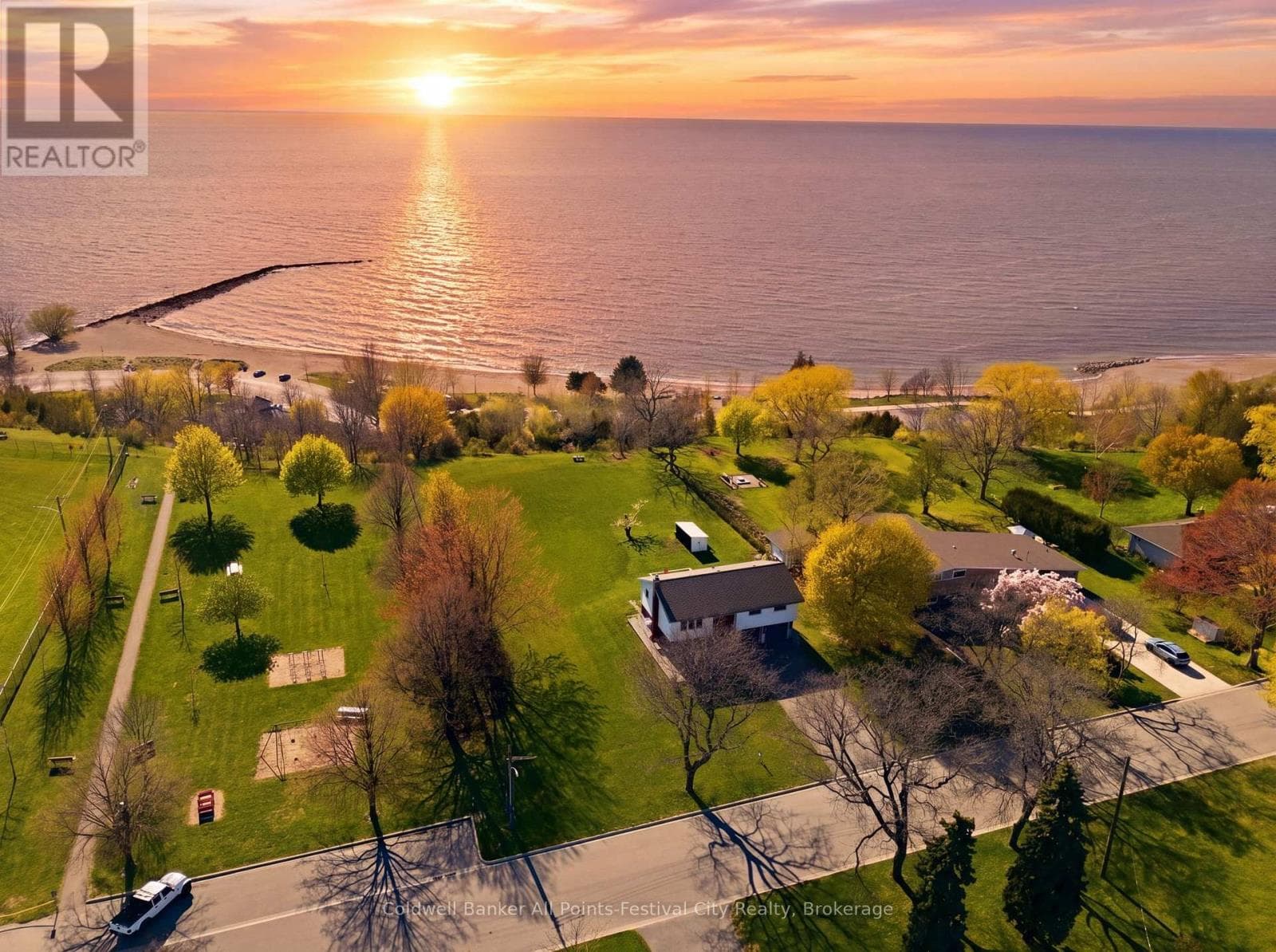 306 LAKESIDE DRIVE in