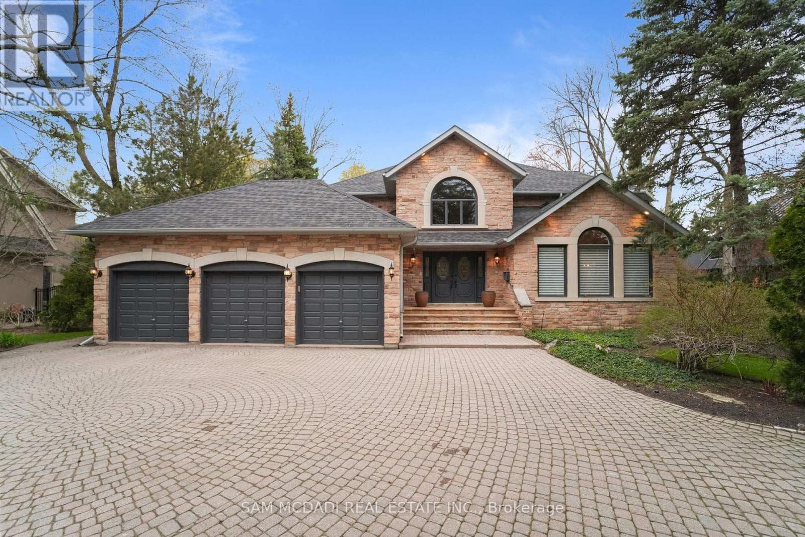495 MEADOW WOOD ROAD in