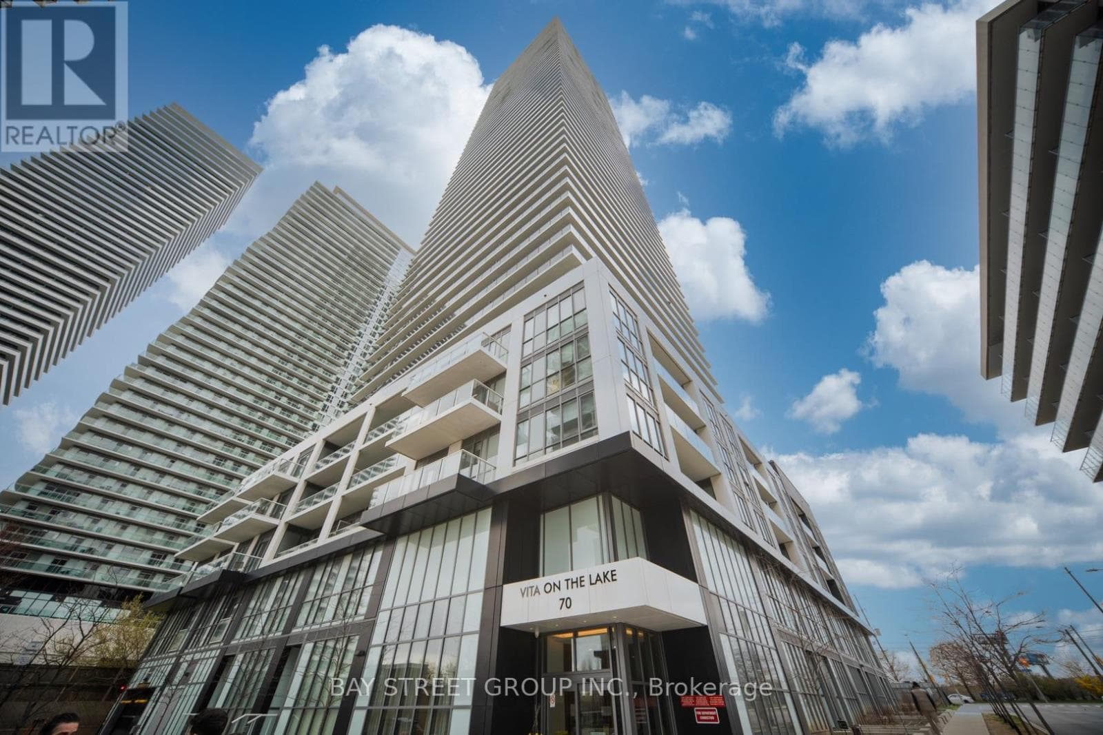 2107 - 70 ANNIE CRAIG DRIVE in Humber Bay Shores